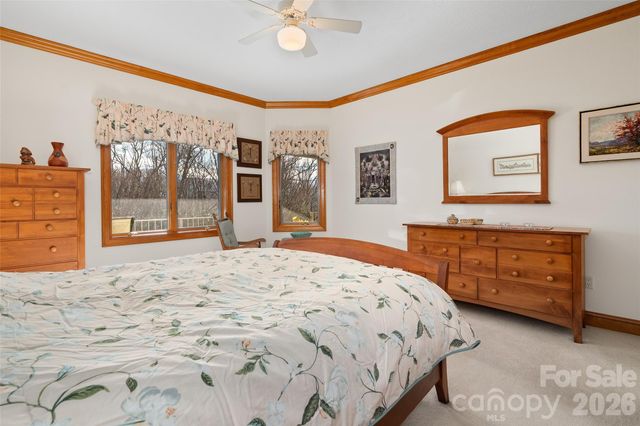 78 Banker Drive, Waynesville, NC 28786