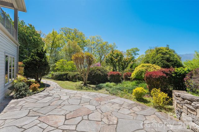 78 Banker Drive, Waynesville, NC 28786