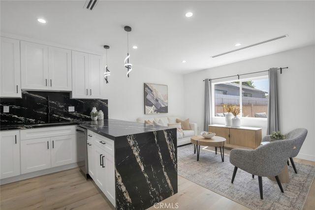 2117 W Clark Avenue, Burbank, CA 91506