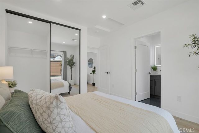 2117 W Clark Avenue, Burbank, CA 91506