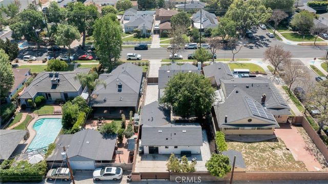 2117 W Clark Avenue, Burbank, CA 91506