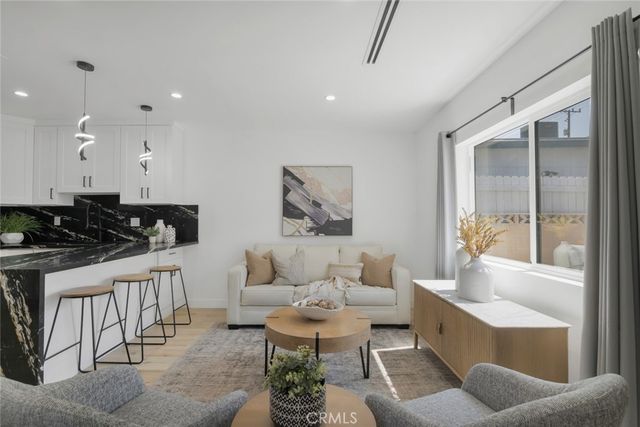 2117 W Clark Avenue, Burbank, CA 91506