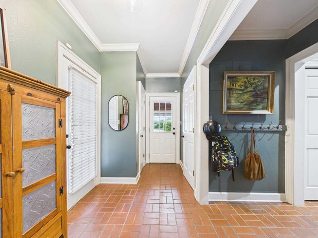 12 Country Club Circle, Searcy, AR 72143