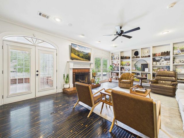 12 Country Club Circle, Searcy, AR 72143