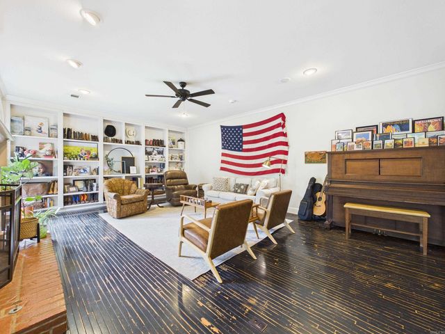 12 Country Club Circle, Searcy, AR 72143
