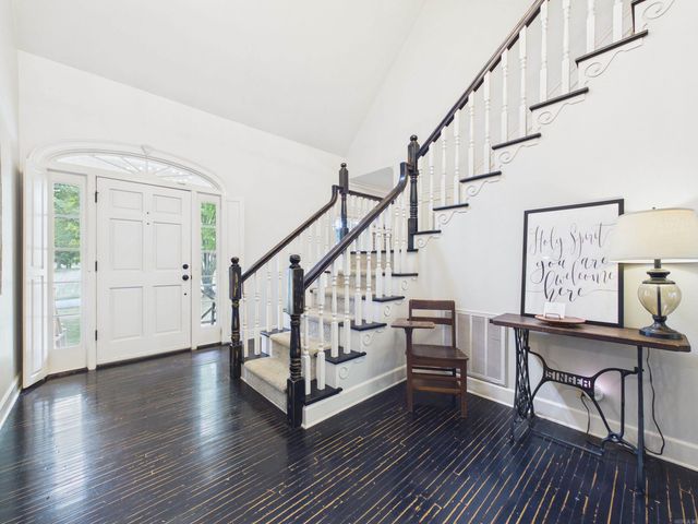 12 Country Club Circle, Searcy, AR 72143
