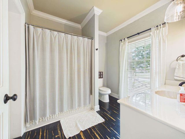 12 Country Club Circle, Searcy, AR 72143