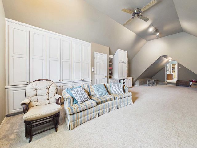 12 Country Club Circle, Searcy, AR 72143