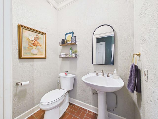12 Country Club Circle, Searcy, AR 72143