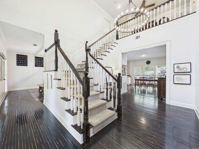 12 Country Club Circle, Searcy, AR 72143
