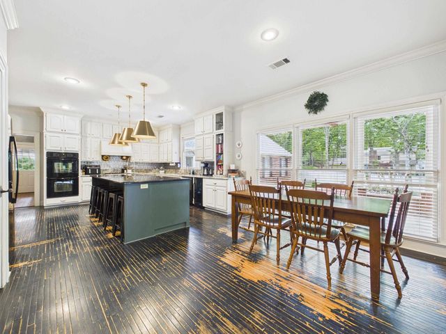 12 Country Club Circle, Searcy, AR 72143
