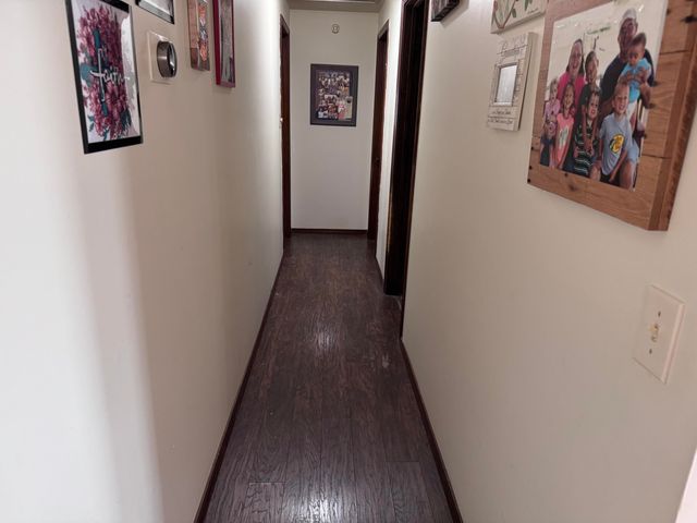 207 E Meadow Avenue, Crane, MO 65633