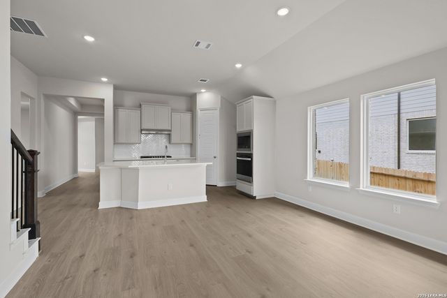 1864 Bighorn Trl, New Braunfels, TX 78132