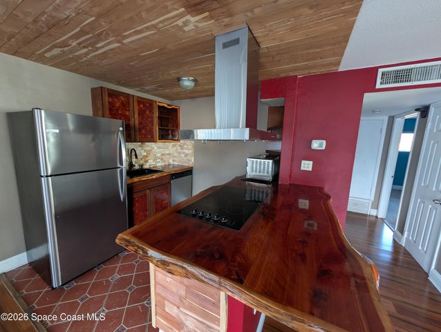 180 Minna Lane 407, Merritt Island, FL 32953