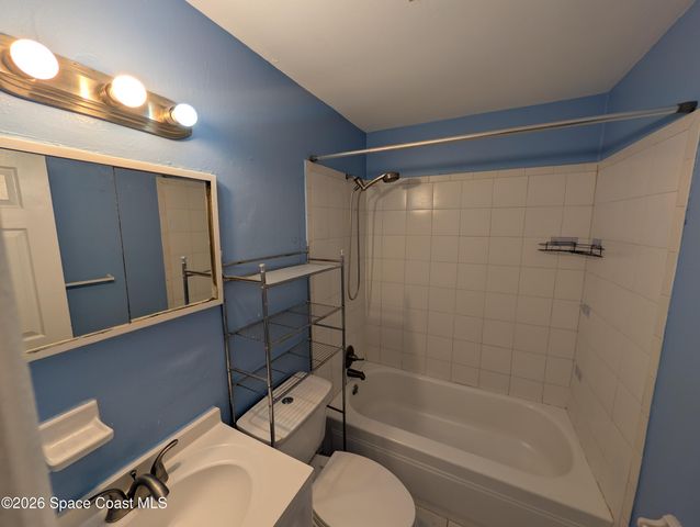 180 Minna Lane 407, Merritt Island, FL 32953