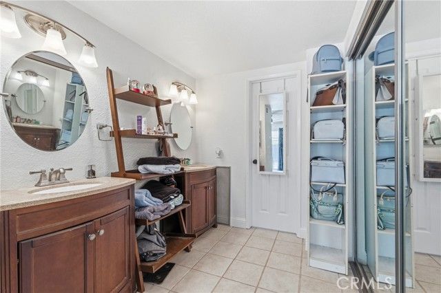 1975 E Alexander, Merced, CA 95340