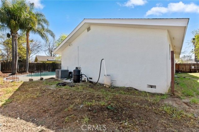 1975 E Alexander, Merced, CA 95340