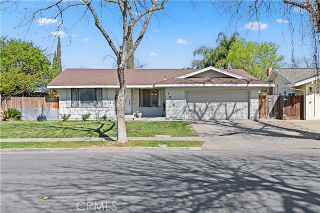 1975 E Alexander, Merced, CA 95340