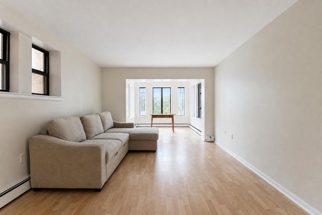 120 Seward Avenue Unit 201, Detroit, MI 48202