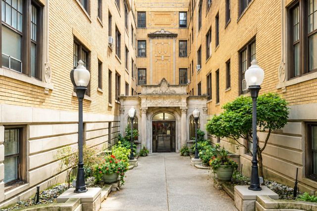 120 Seward Avenue Unit 201, Detroit, MI 48202