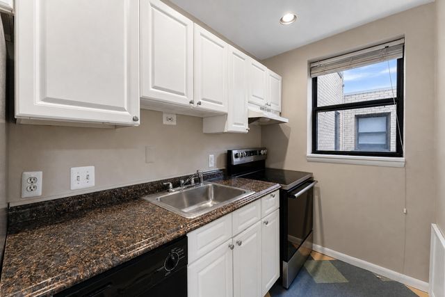 120 Seward Avenue Unit 201, Detroit, MI 48202
