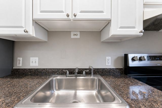 120 Seward Avenue Unit 201, Detroit, MI 48202