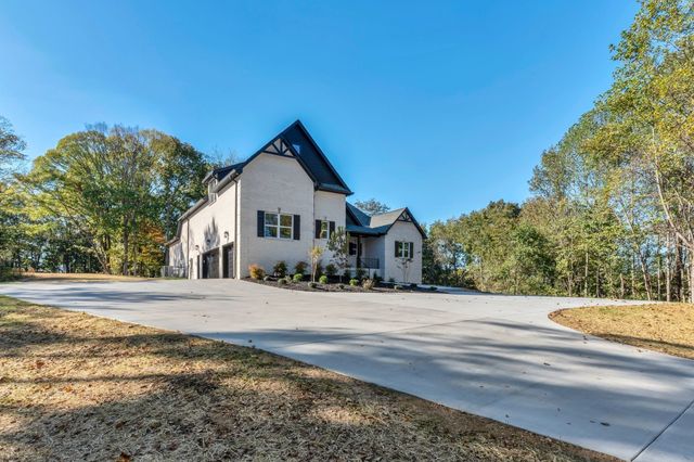 1000 Hogans Branch Rd, Hendersonville, TN 37075