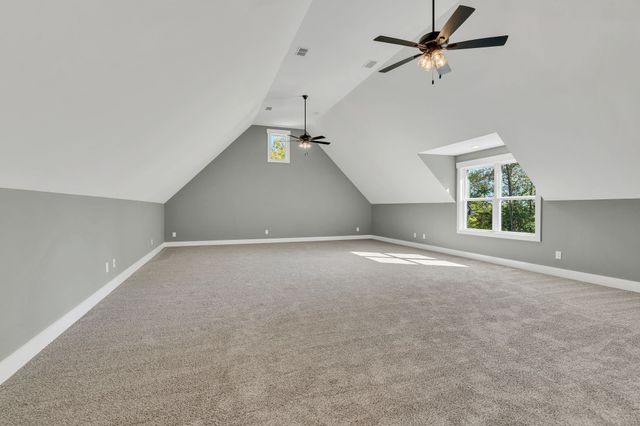 1000 Hogans Branch Rd, Hendersonville, TN 37075