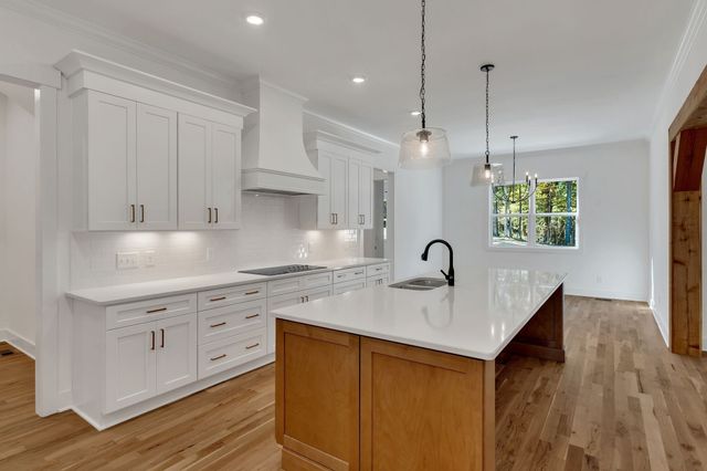 1000 Hogans Branch Rd, Hendersonville, TN 37075