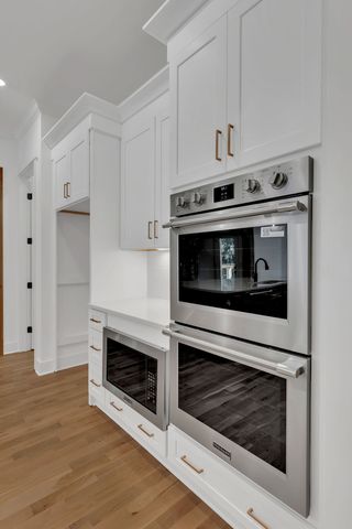 1000 Hogans Branch Rd, Hendersonville, TN 37075