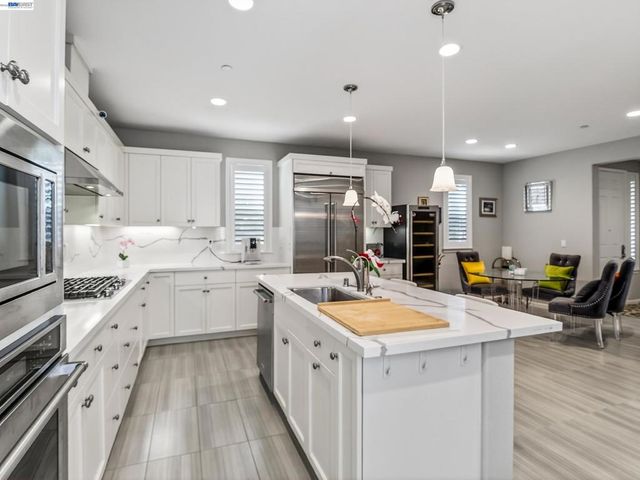5030 Brook Valley Loop, San Jose, CA 95136