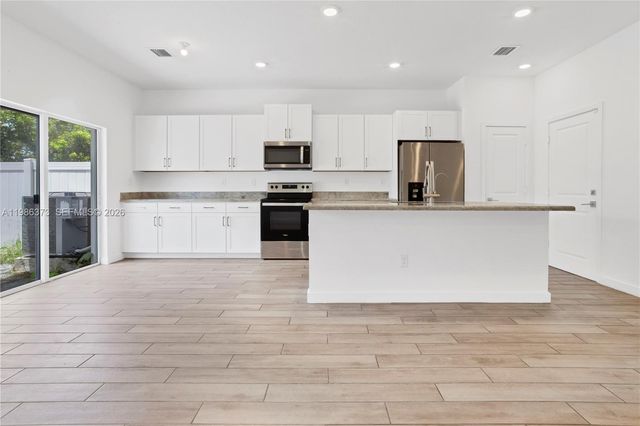 846 SE 19th St 0, Homestead, FL 33034