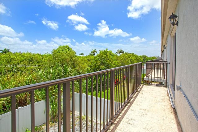 846 SE 19th St 0, Homestead, FL 33034