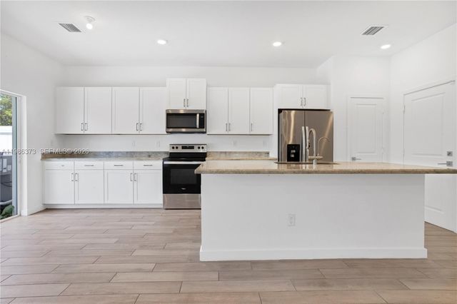 846 SE 19th St 0, Homestead, FL 33034