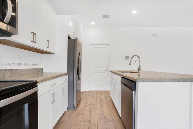 846 SE 19th St 0, Homestead, FL 33034