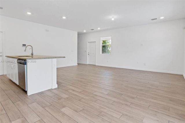 846 SE 19th St 0, Homestead, FL 33034