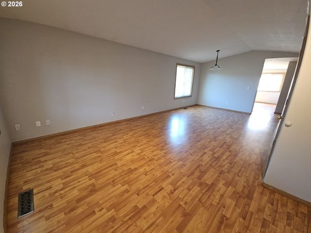 13111 Ne 37TH St, Vancouver, WA 98682