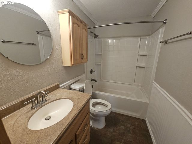 13111 Ne 37TH St, Vancouver, WA 98682