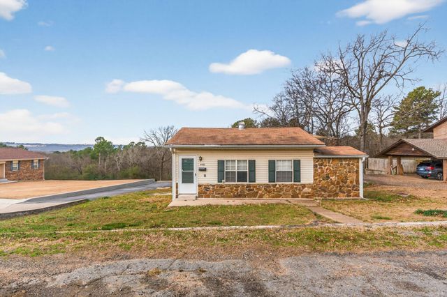 4401 West Drive, Little Rock, AR 72118