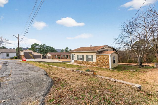 4401 West Drive, Little Rock, AR 72118