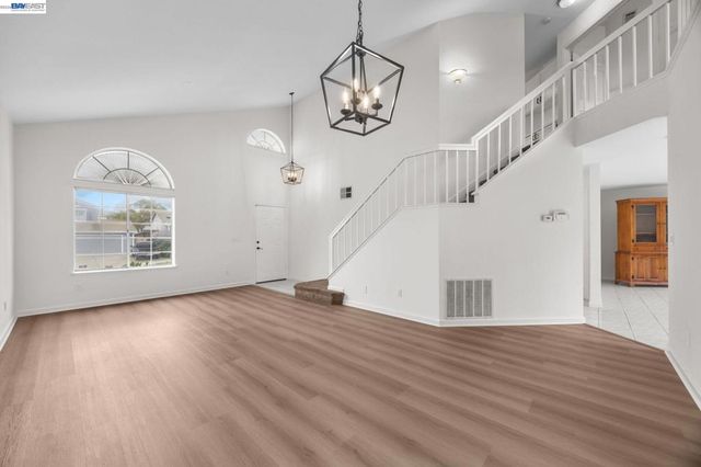 5136 5136 Grass Valley Way, Antioch, CA 94531