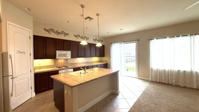 2023 Eagle Meadows Dr, Gridley, CA 95948