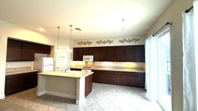 2023 Eagle Meadows Dr, Gridley, CA 95948