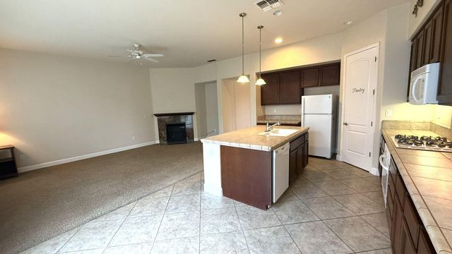 2023 Eagle Meadows Dr, Gridley, CA 95948