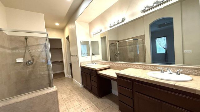 2023 Eagle Meadows Dr, Gridley, CA 95948