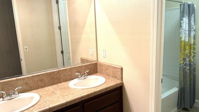 2023 Eagle Meadows Dr, Gridley, CA 95948