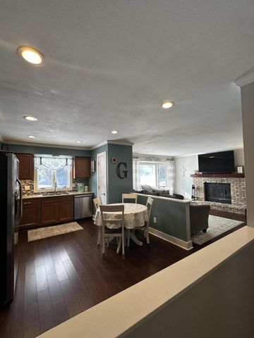 W196N16501 Hawthorn DRIVE, Jackson, WI 53037