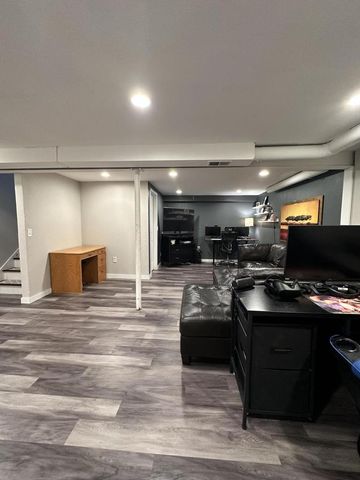 W196N16501 Hawthorn DRIVE, Jackson, WI 53037