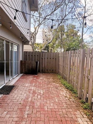 3743 NW 122nd Ter, Sunrise, FL 33323