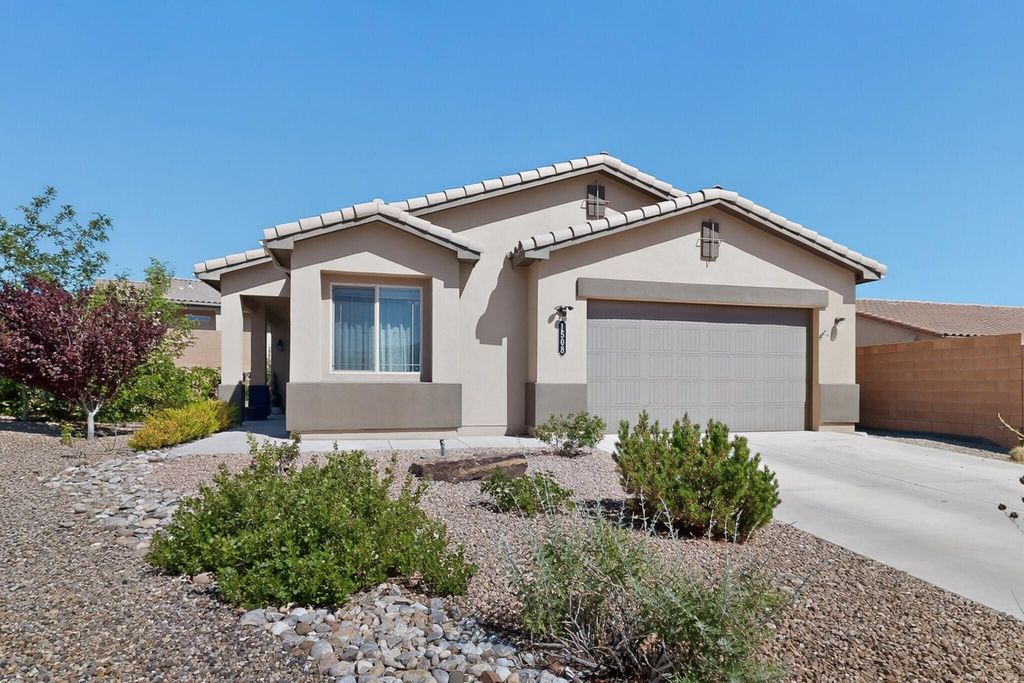 1508 Barbaro Drive SE, Albuquerque, NM 87123
